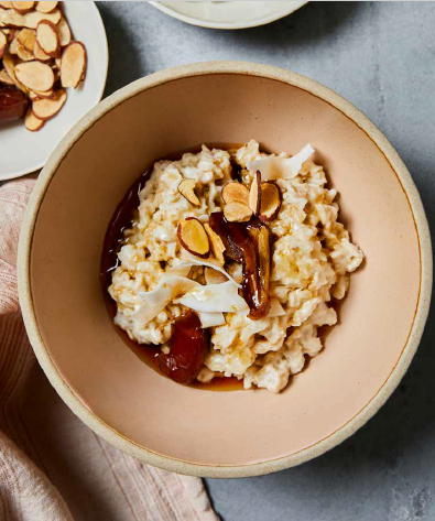 Oatmeal with Dates, Almonds, and Maple Syrup